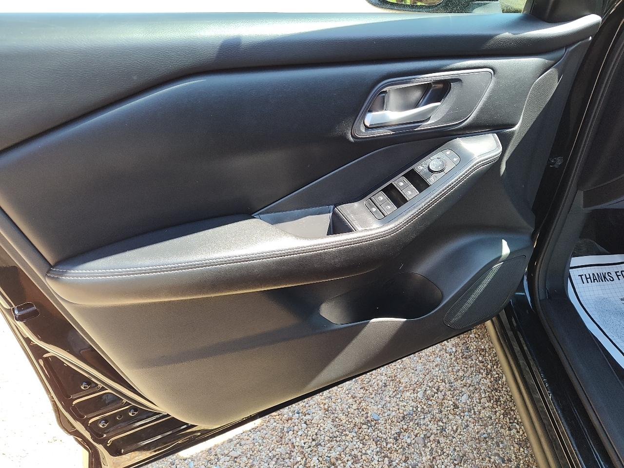 Nissan Rogue FWD SV 2024