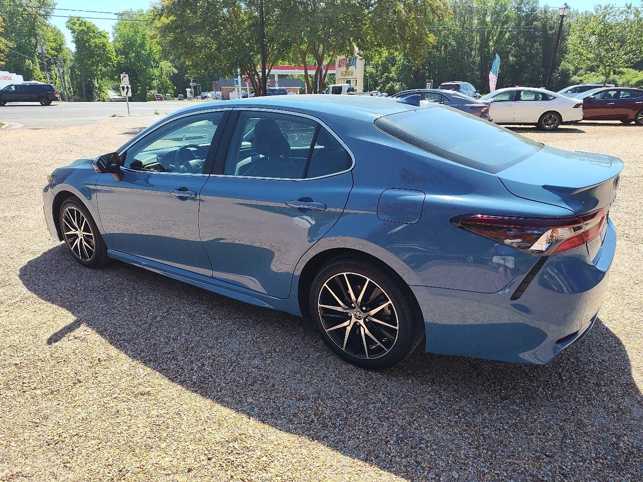 Toyota Camry SE Auto (Natl) 2024