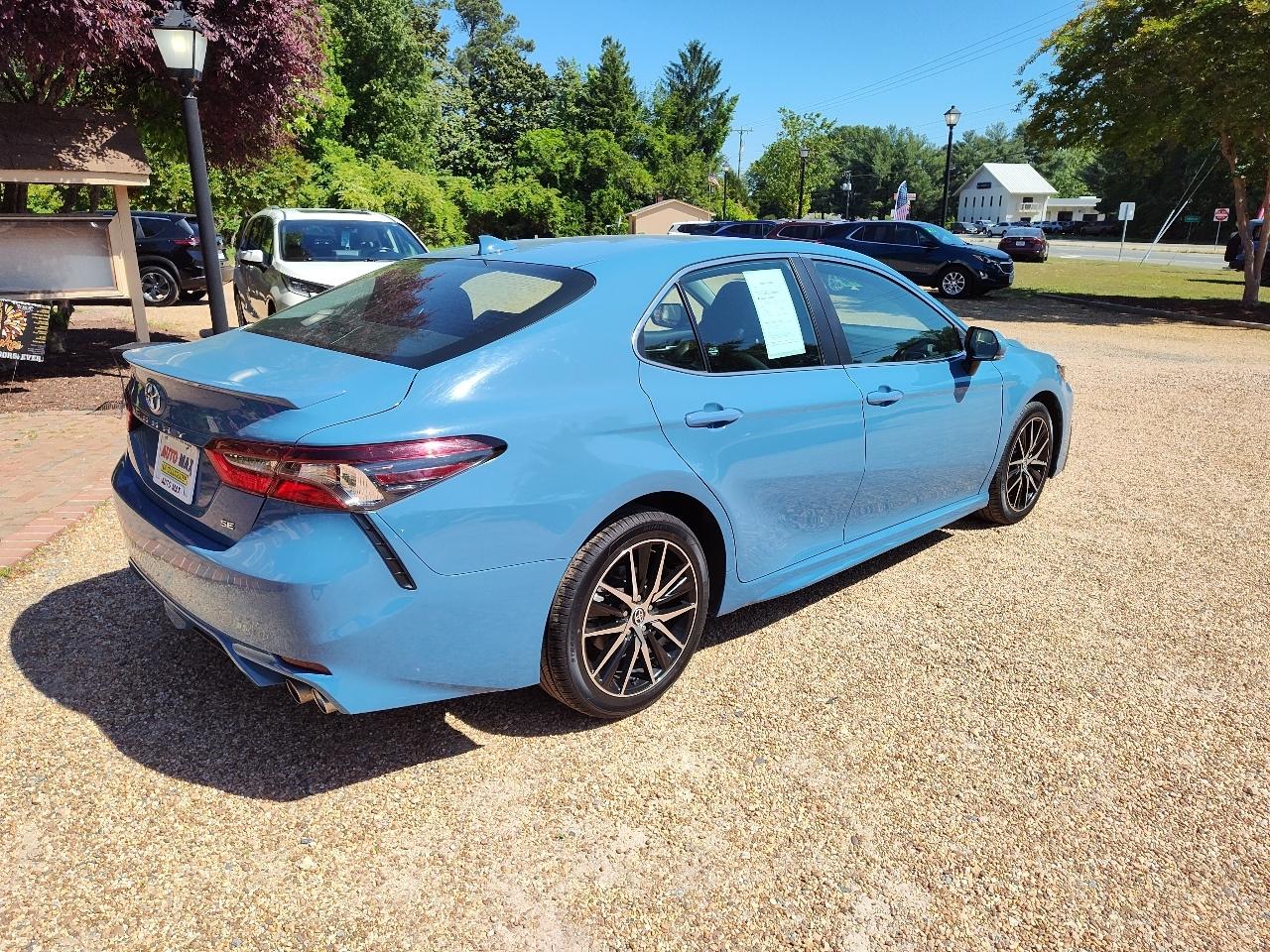 Toyota Camry SE Auto (Natl) 2024