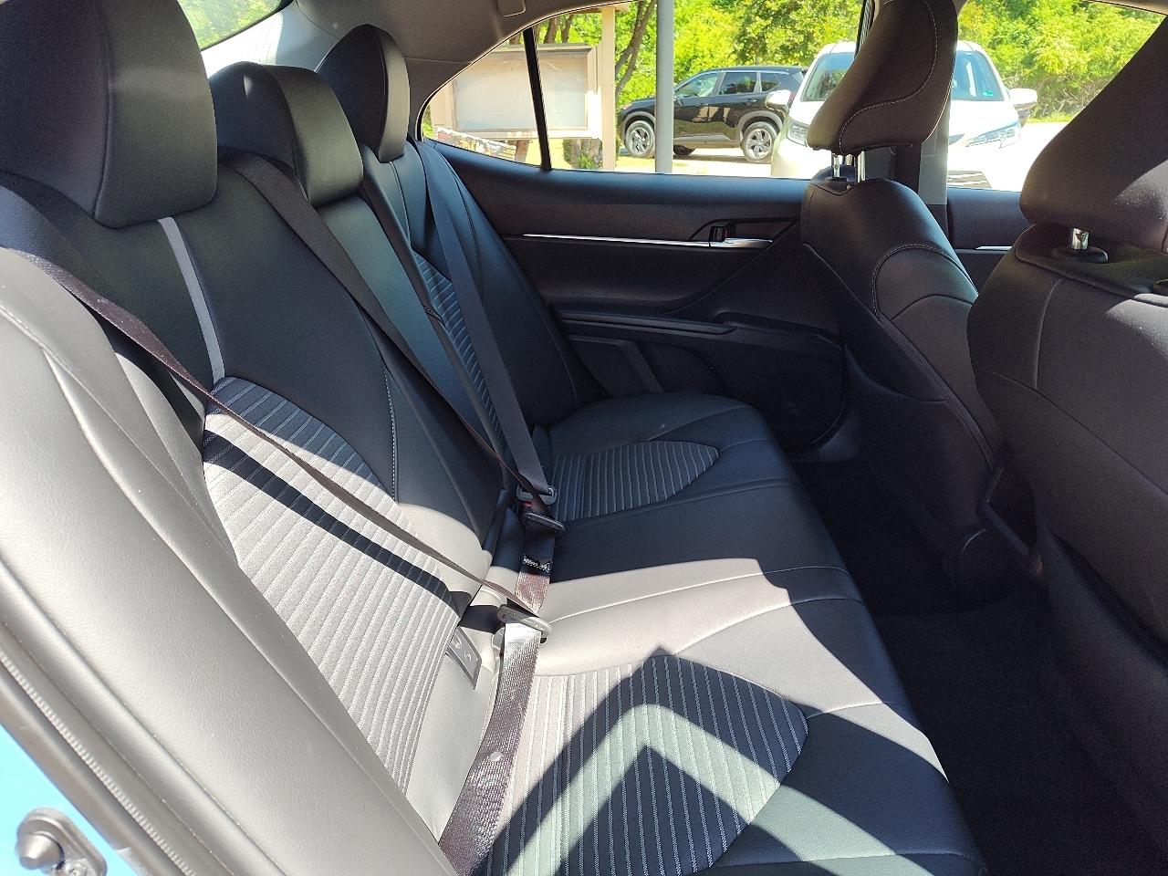 Toyota Camry SE Auto (Natl) 2024