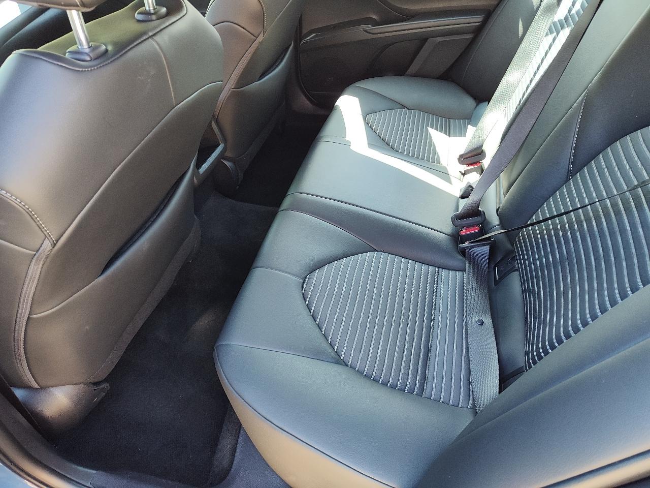 Toyota Camry SE Auto (Natl) 2024