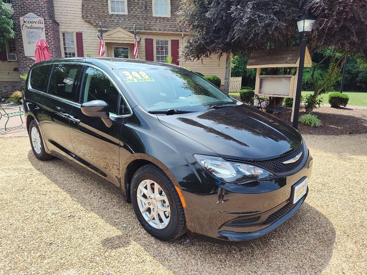 Chrysler Voyager LX FWD 2023