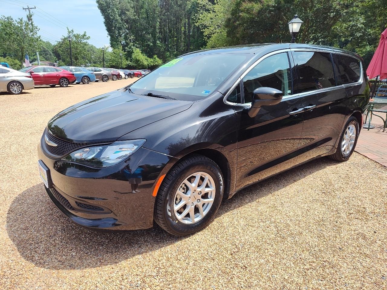 Chrysler Voyager LX FWD 2023