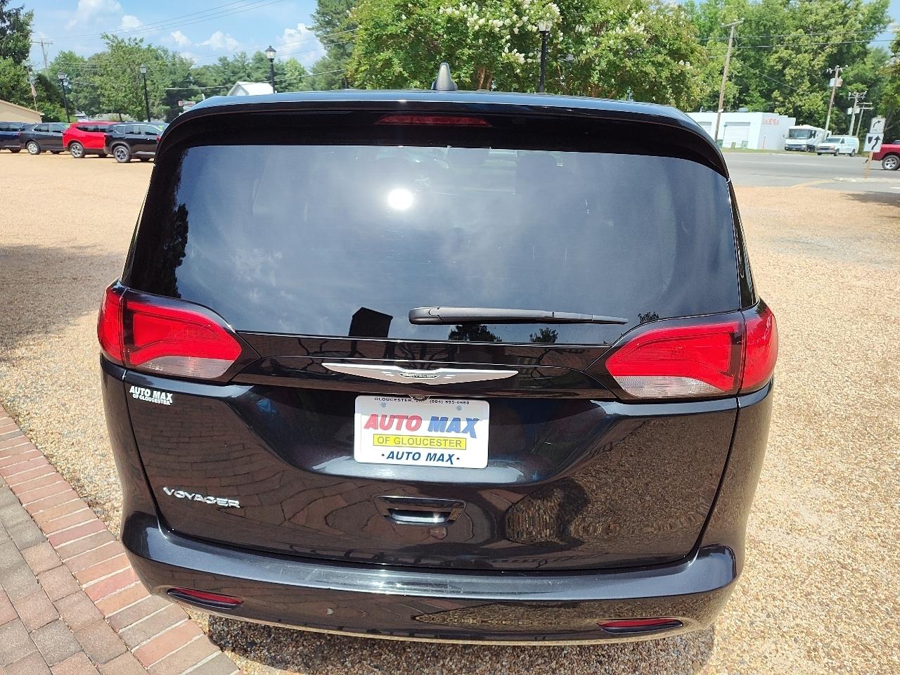 Chrysler Voyager LX FWD 2023
