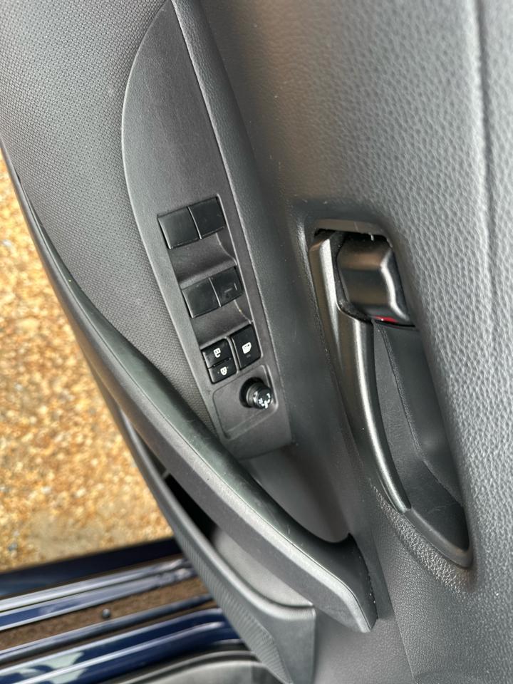 Toyota Corolla LE CVT (Natl) 2024