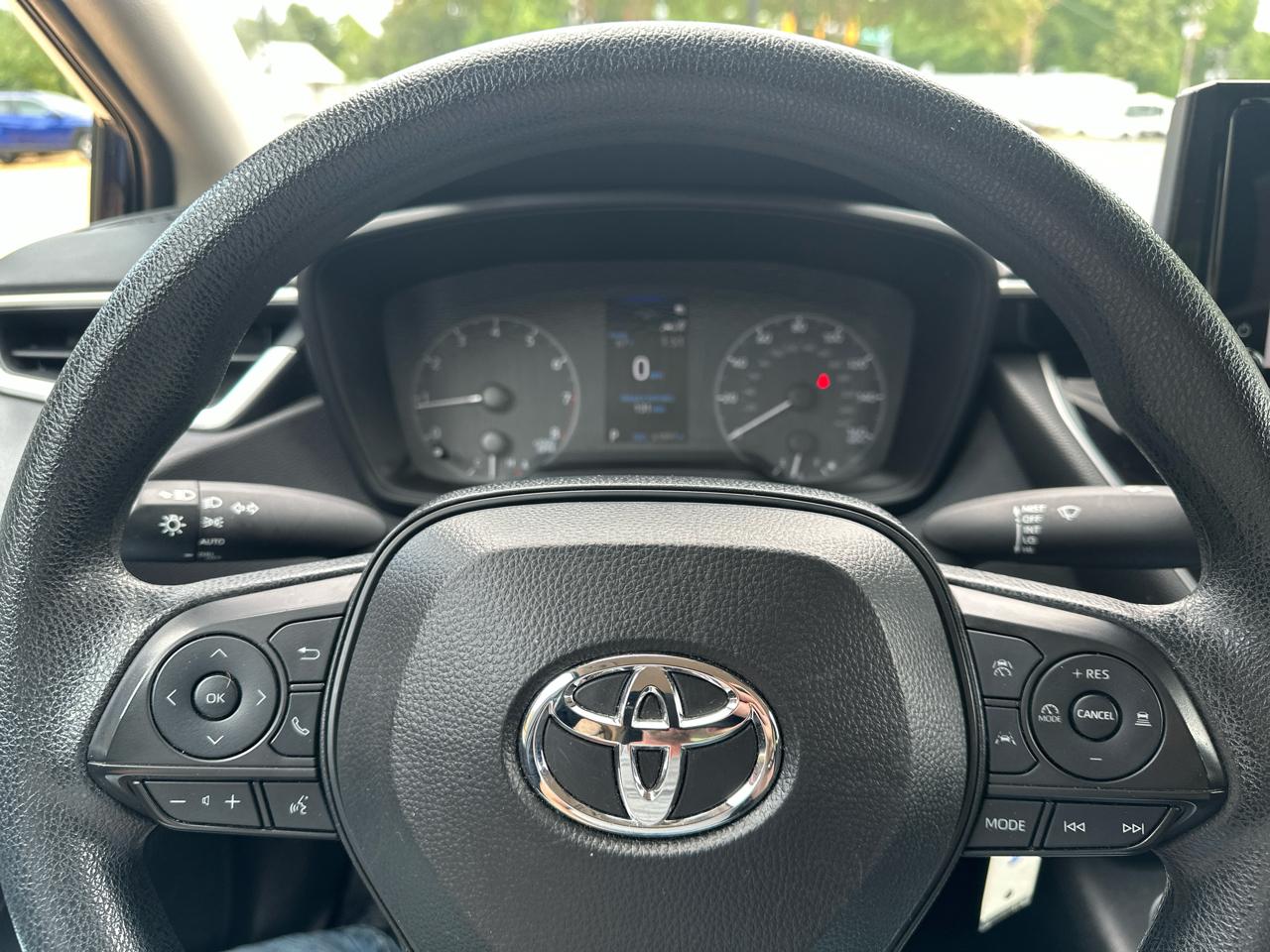 Toyota Corolla LE CVT (Natl) 2024