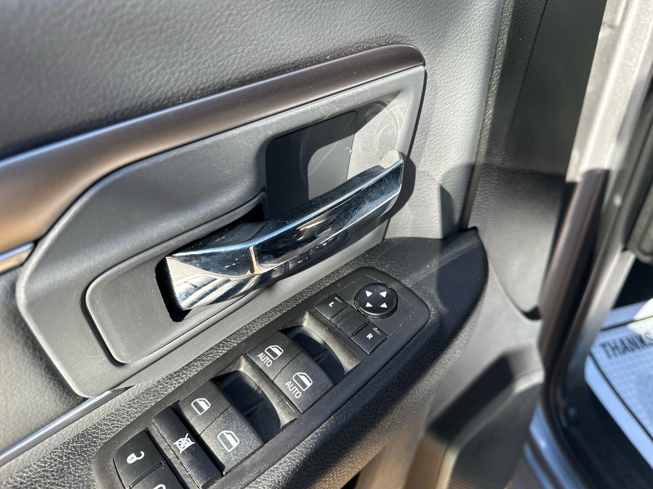 RAM 1500 Classic SLT 4x4 Quad Cab 6'4" Box 2024