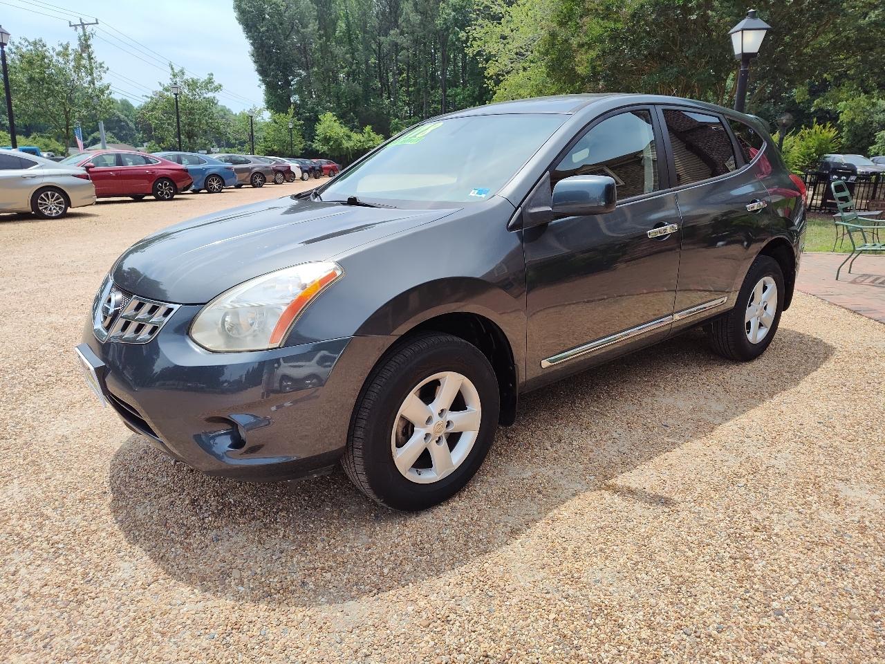 Nissan Rogue FWD 4dr S 2013