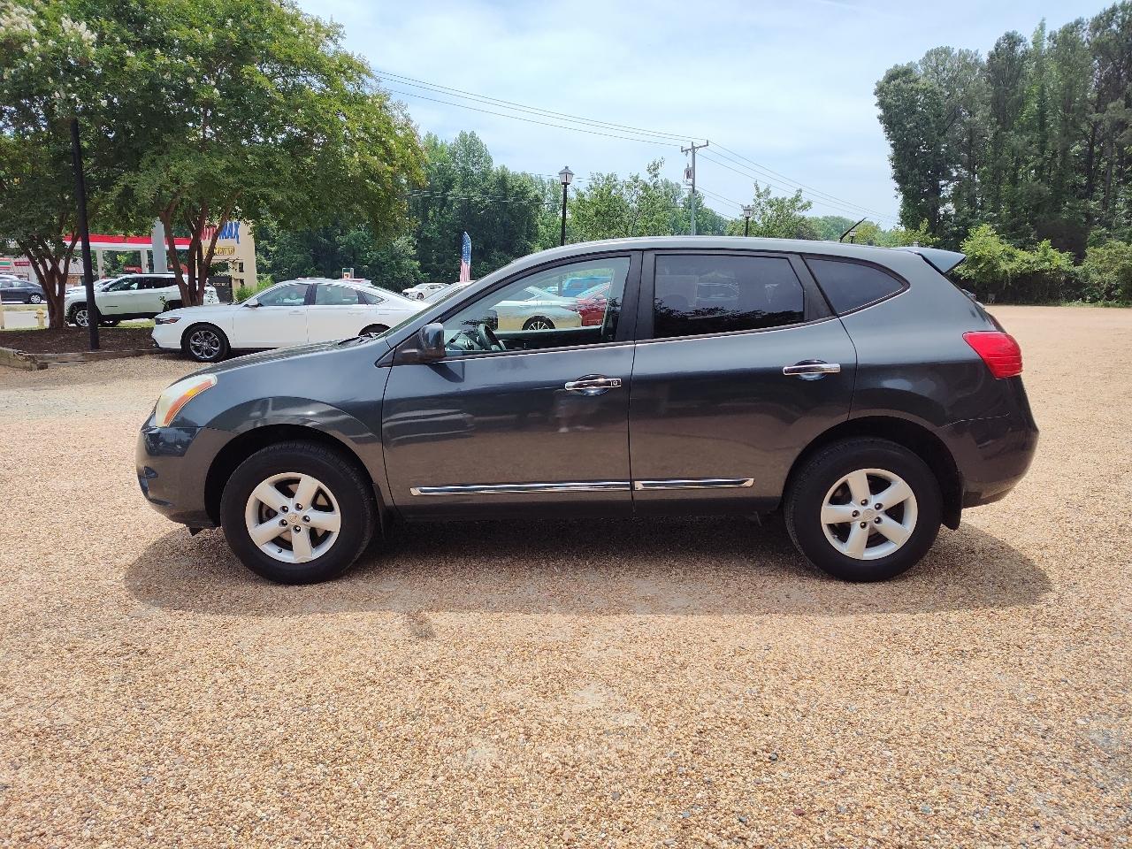 Nissan Rogue FWD 4dr S 2013