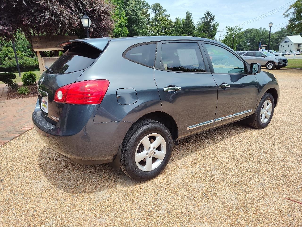 Nissan Rogue FWD 4dr S 2013