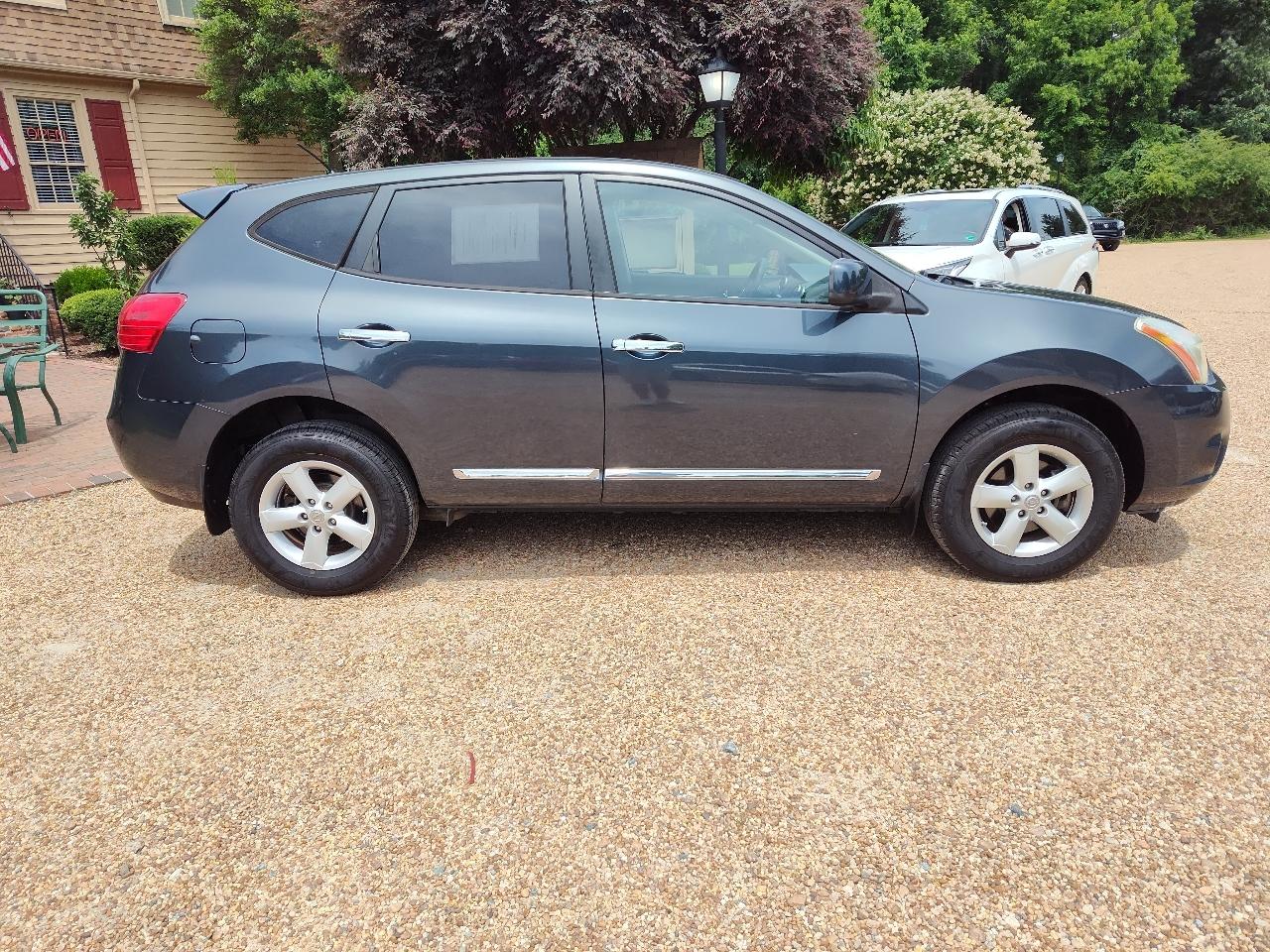 Nissan Rogue FWD 4dr S 2013