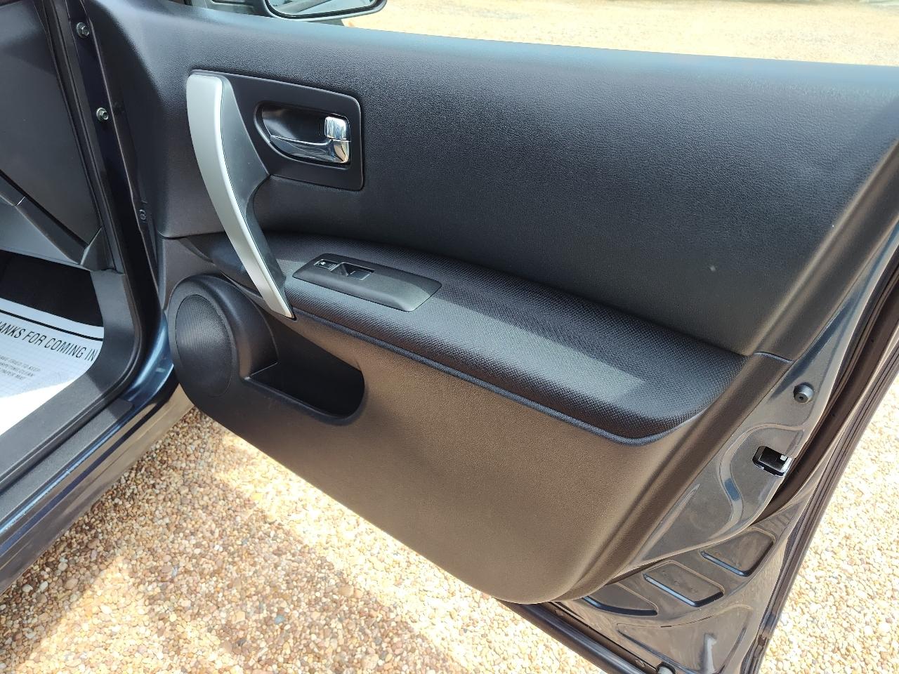 Nissan Rogue FWD 4dr S 2013