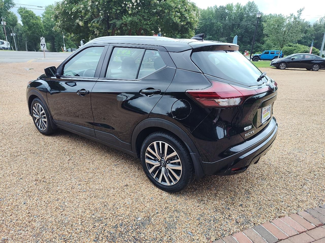 Nissan Kicks SV FWD 2023