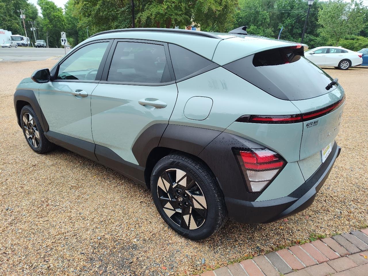 Hyundai Kona SEL FWD 2024