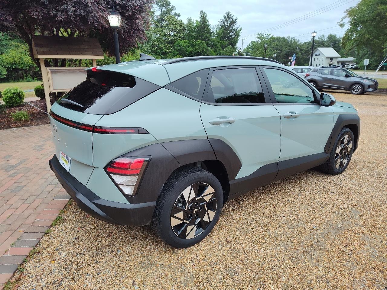 Hyundai Kona SEL FWD 2024
