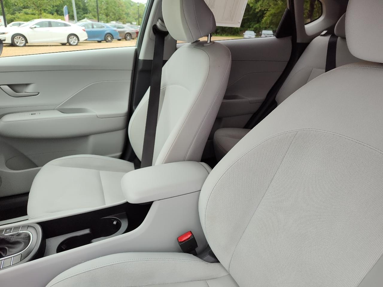 Hyundai Kona SEL FWD 2024