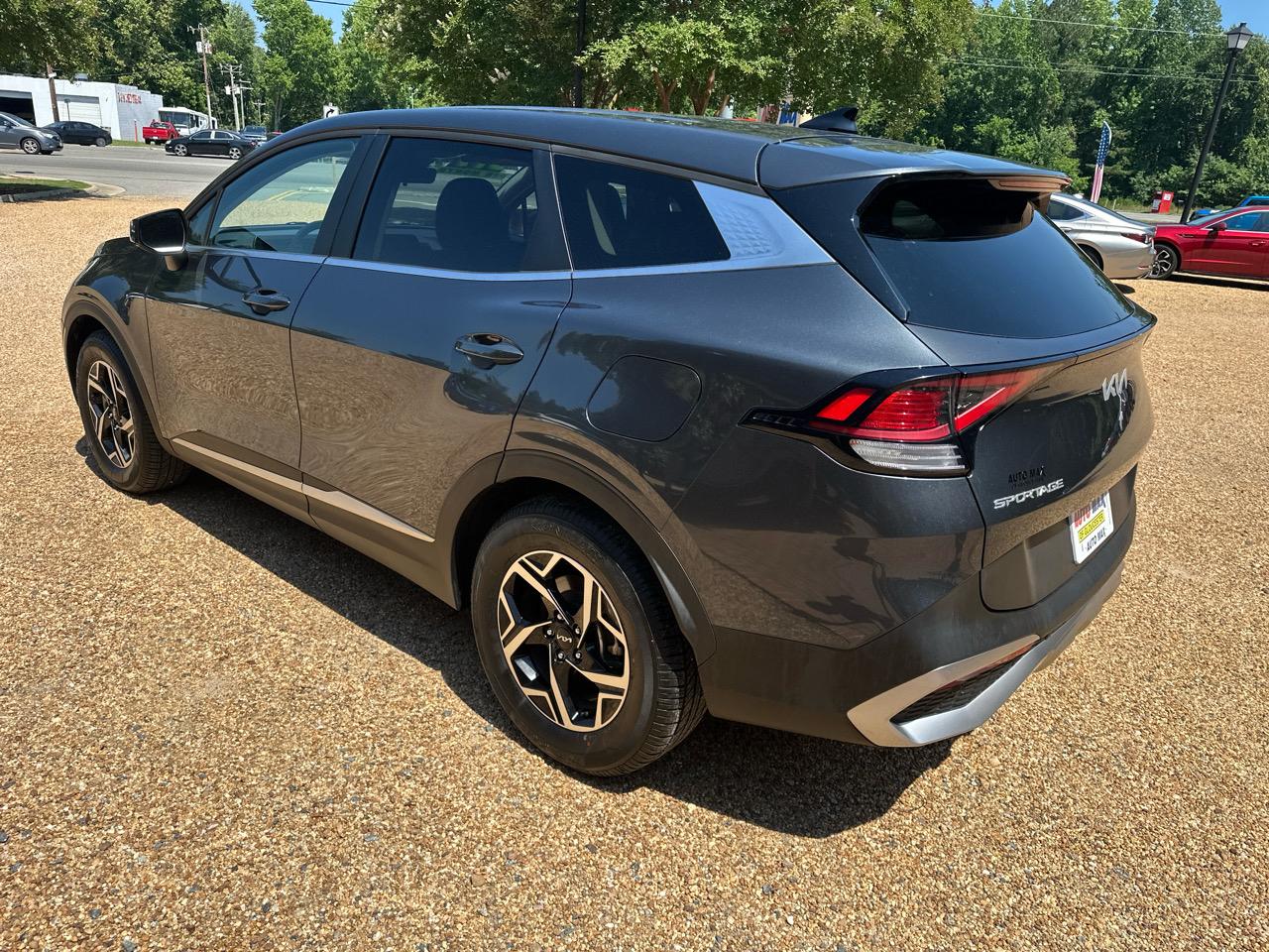Kia Sportage LX FWD 2024