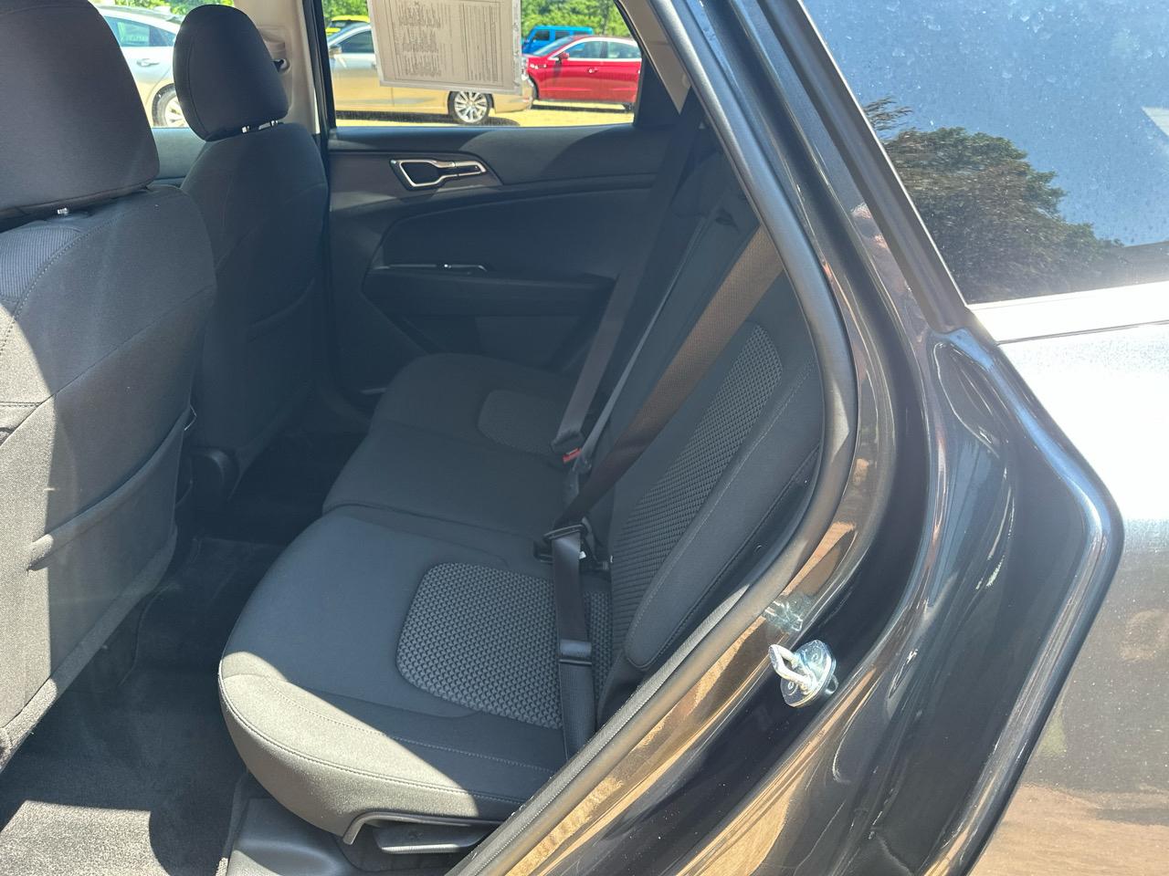 Kia Sportage LX FWD 2024