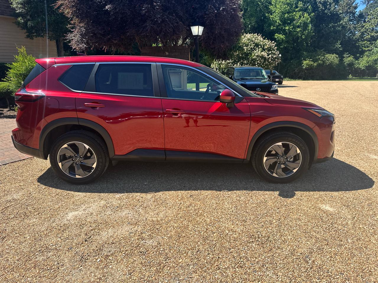 Nissan Rogue FWD SV 2025