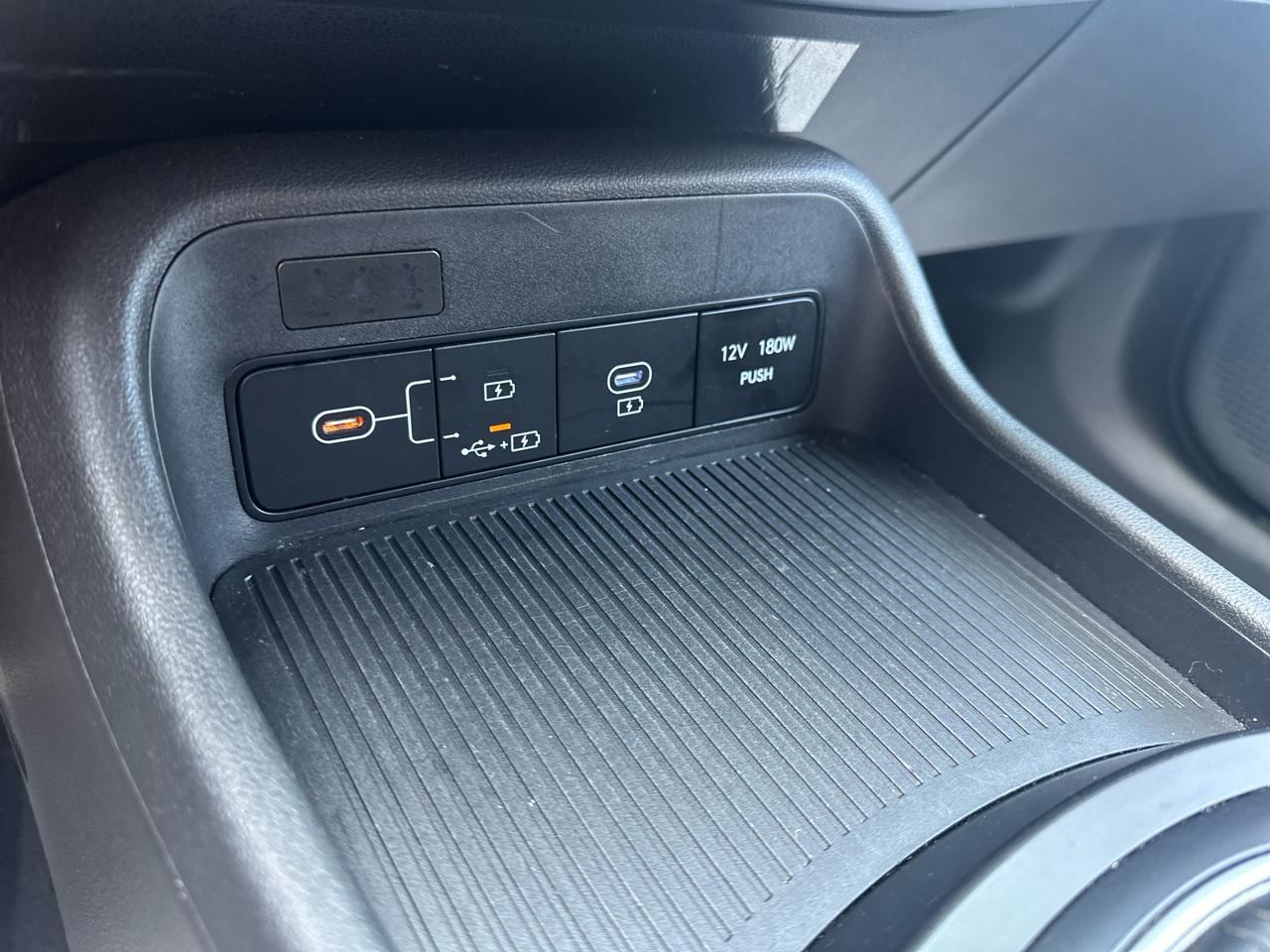 Hyundai Kona SEL FWD 2024