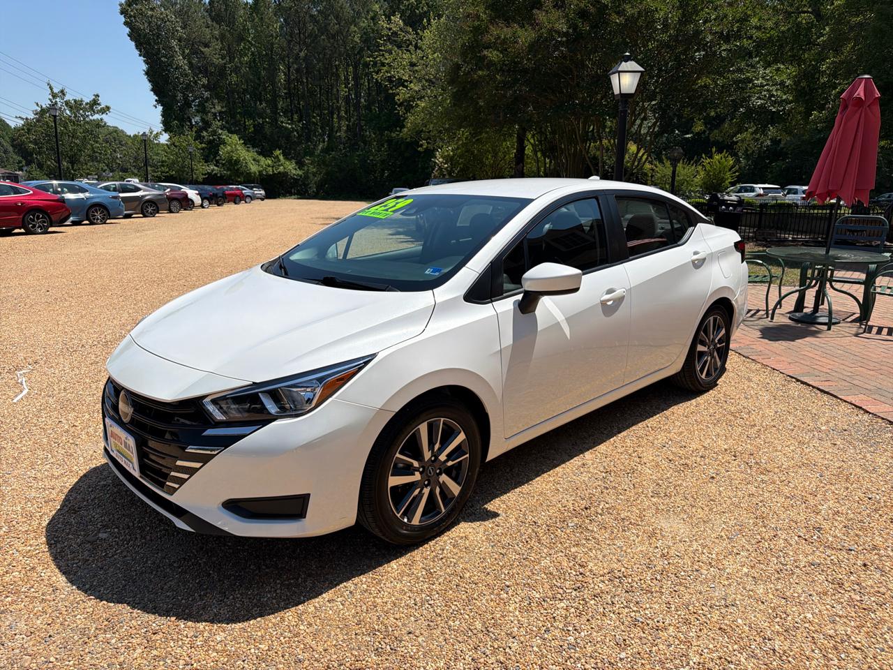 Nissan Versa SV CVT 2023
