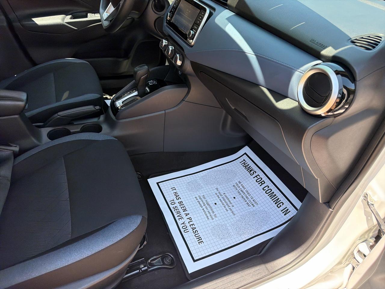 Nissan Versa SV CVT 2023