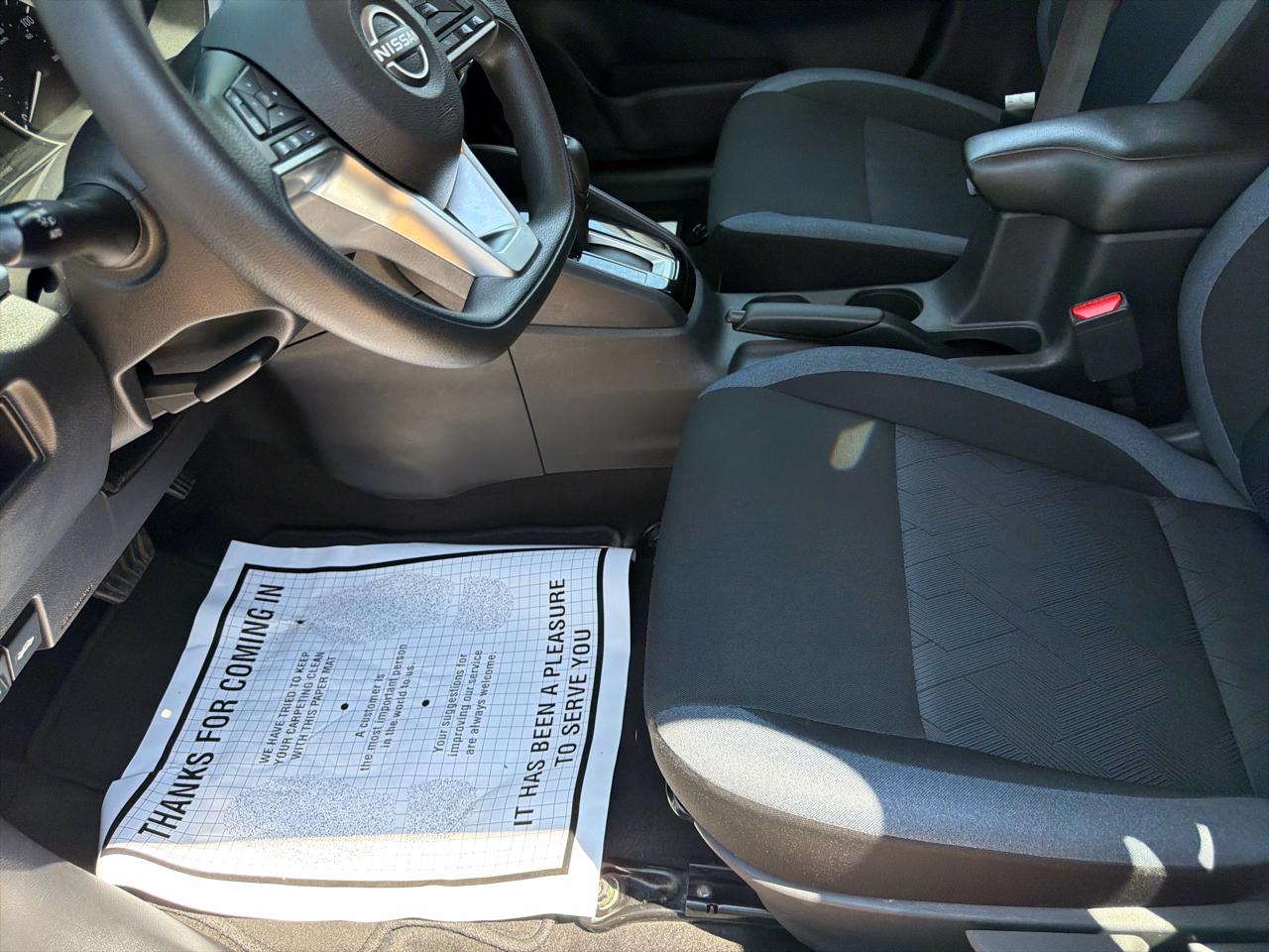Nissan Versa SV CVT 2023