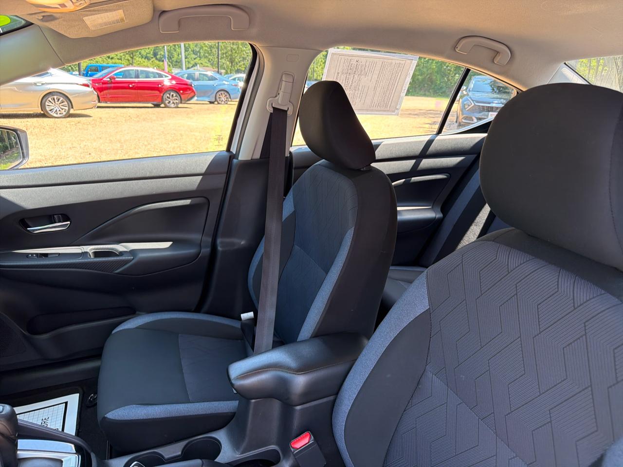 Nissan Versa SV CVT 2023