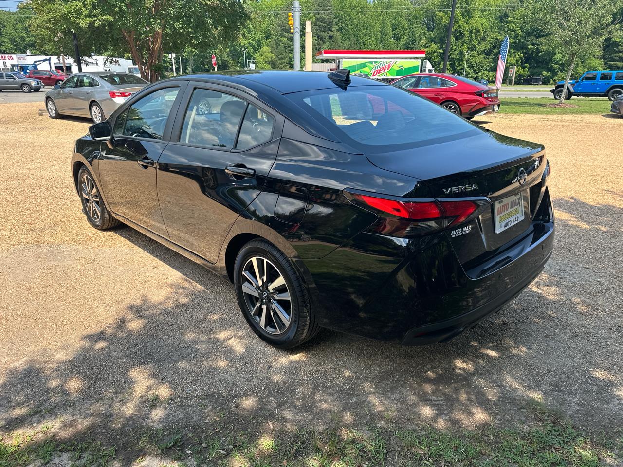 Nissan Versa SV CVT 2025