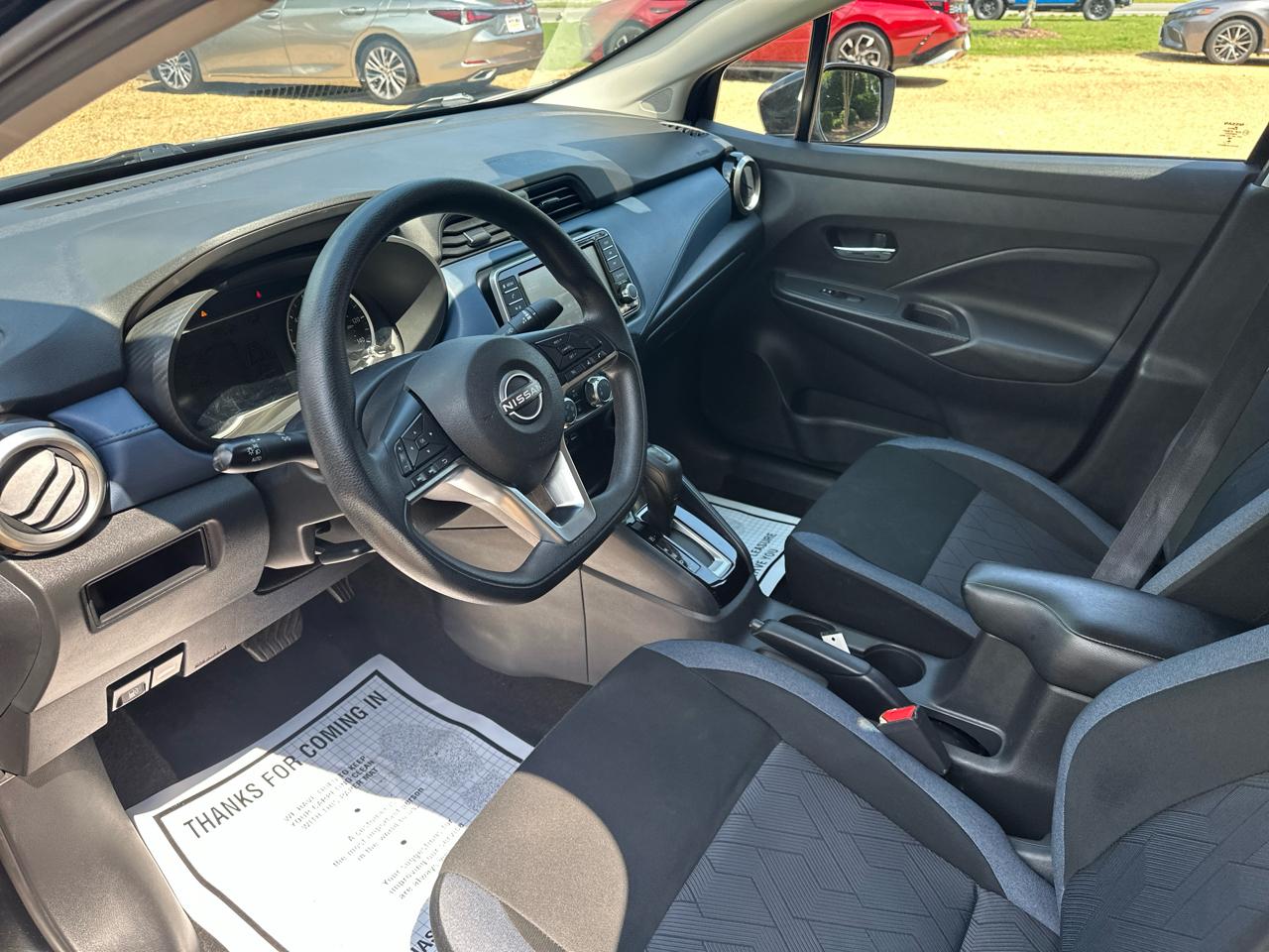 Nissan Versa SV CVT 2025