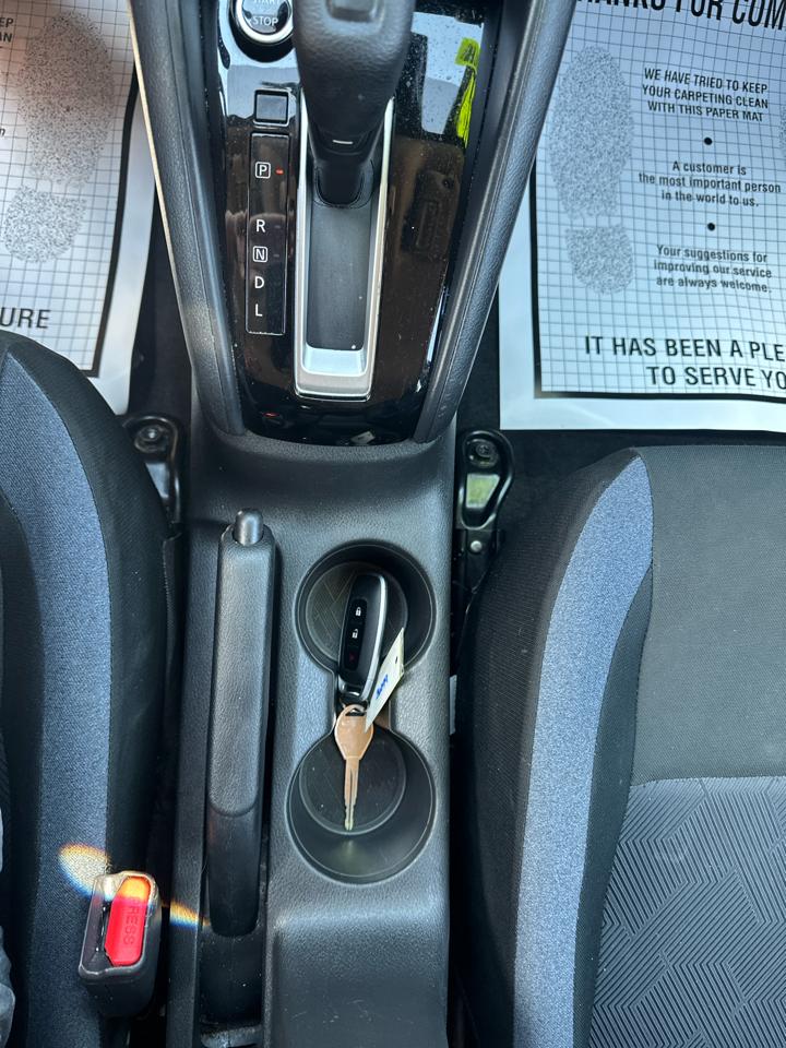 Nissan Versa SV CVT 2025