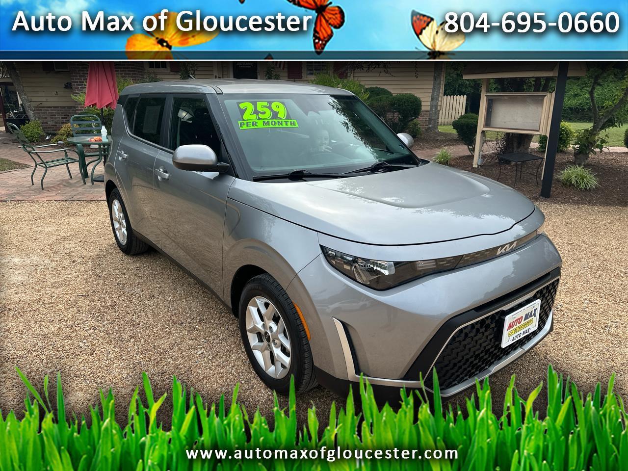 2024 Kia Soul LX IVT
