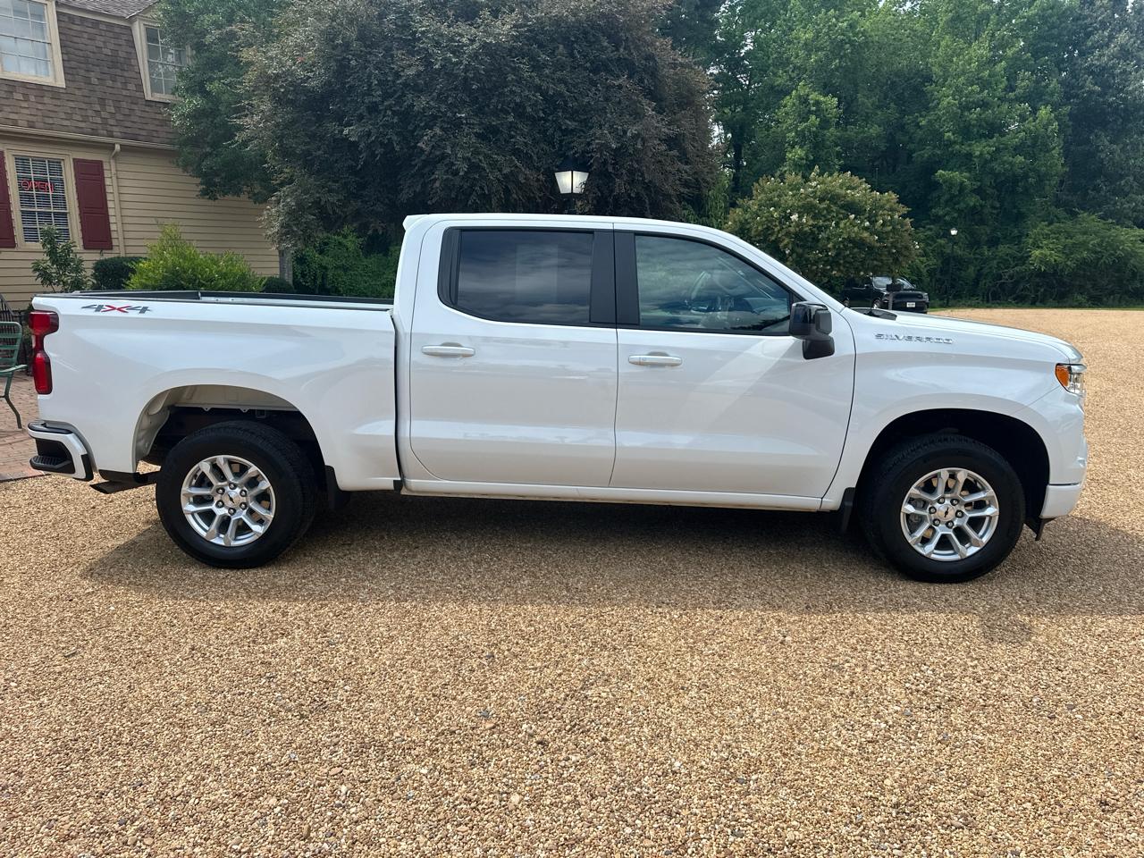 Chevrolet Silverado 1500 4WD Crew Cab 147" RST 2026