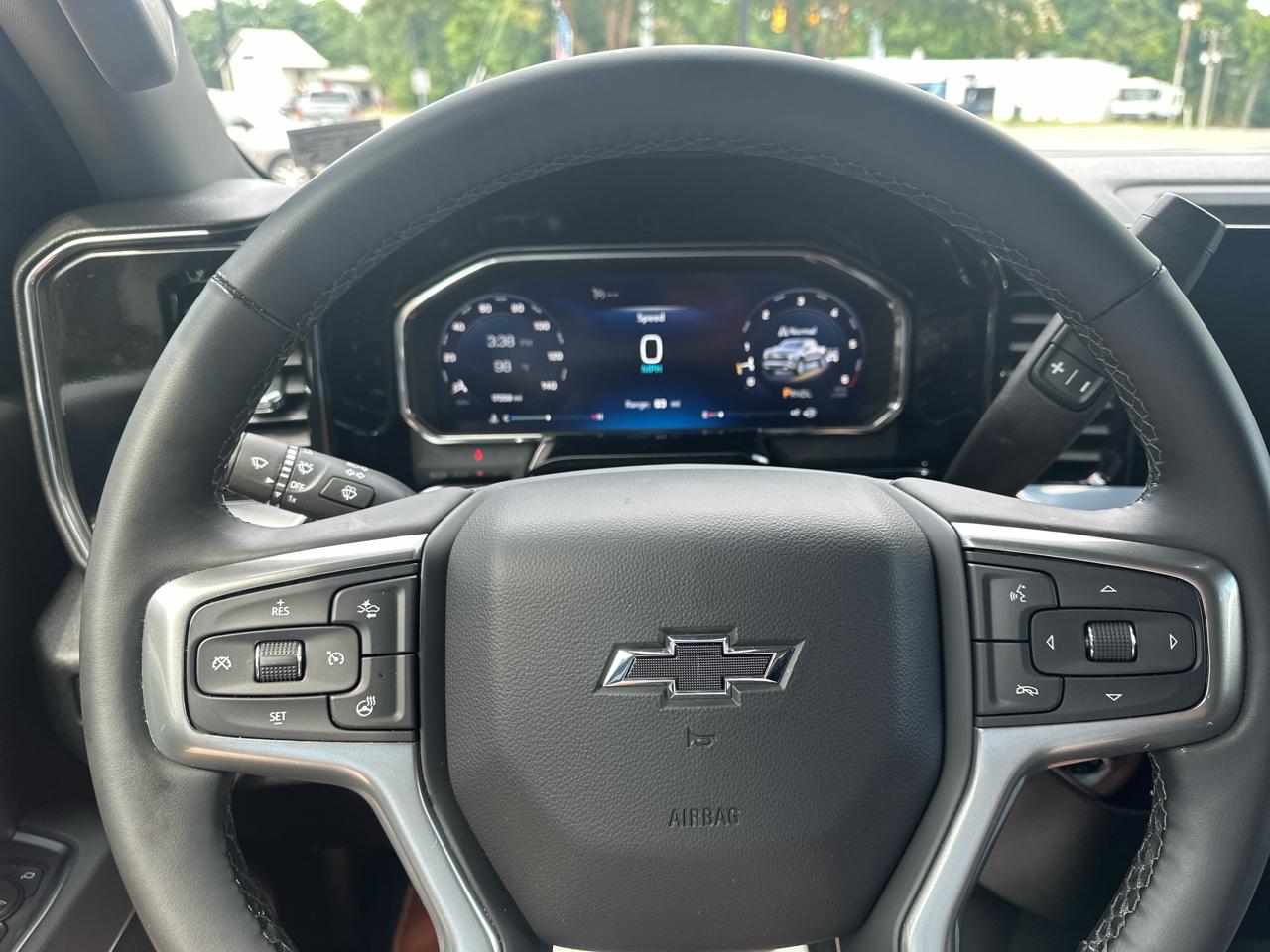 Chevrolet Silverado 1500 4WD Crew Cab 147" RST 2026