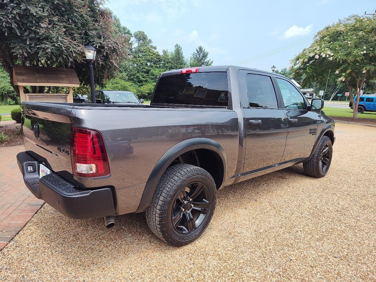 RAM 1500 Classic Warlock 4x4 Crew Cab 5'7" Box 2024