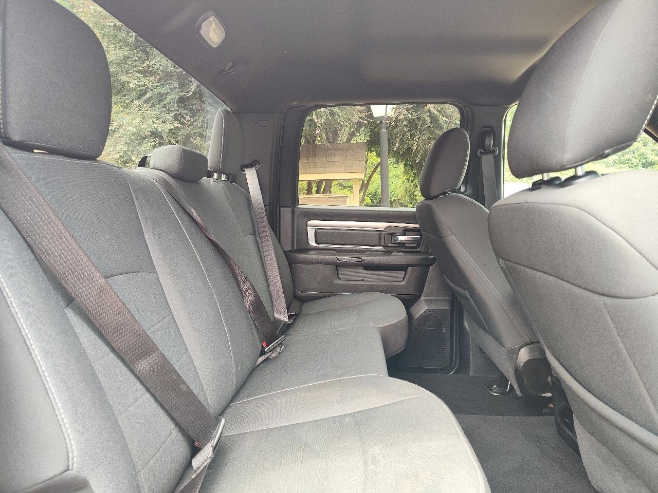 RAM 1500 Classic Warlock 4x4 Crew Cab 5'7" Box 2024