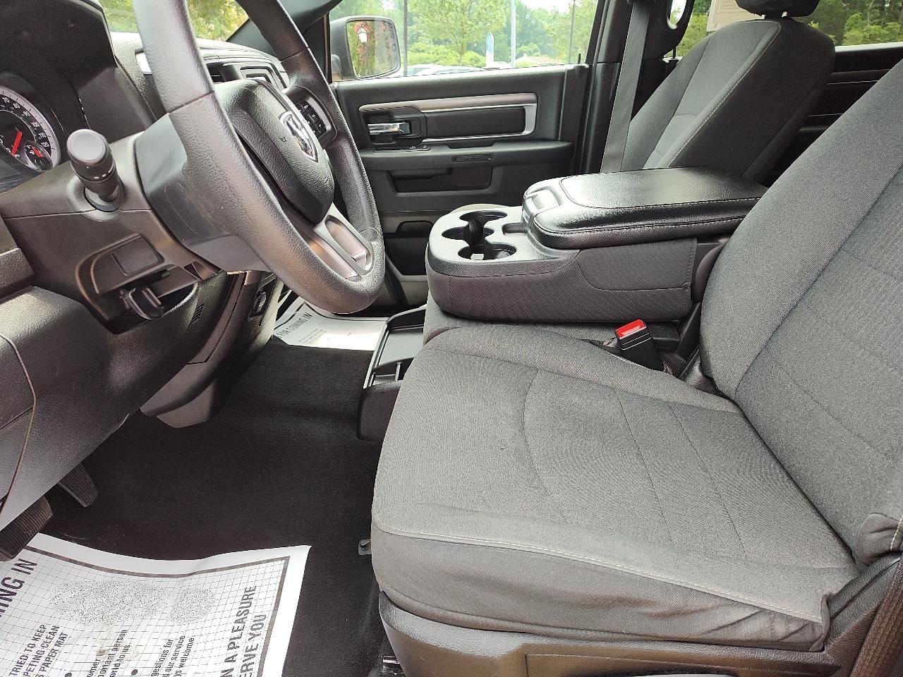 RAM 1500 Classic Warlock 4x4 Crew Cab 5'7" Box 2024