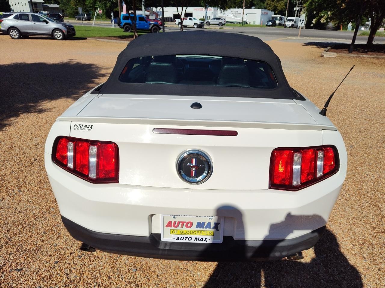 Ford Mustang 2dr Conv V6 2012