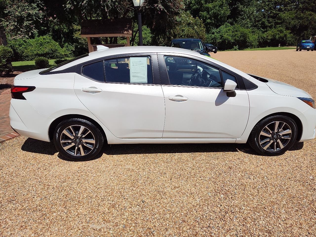 Nissan Versa SV CVT 2024