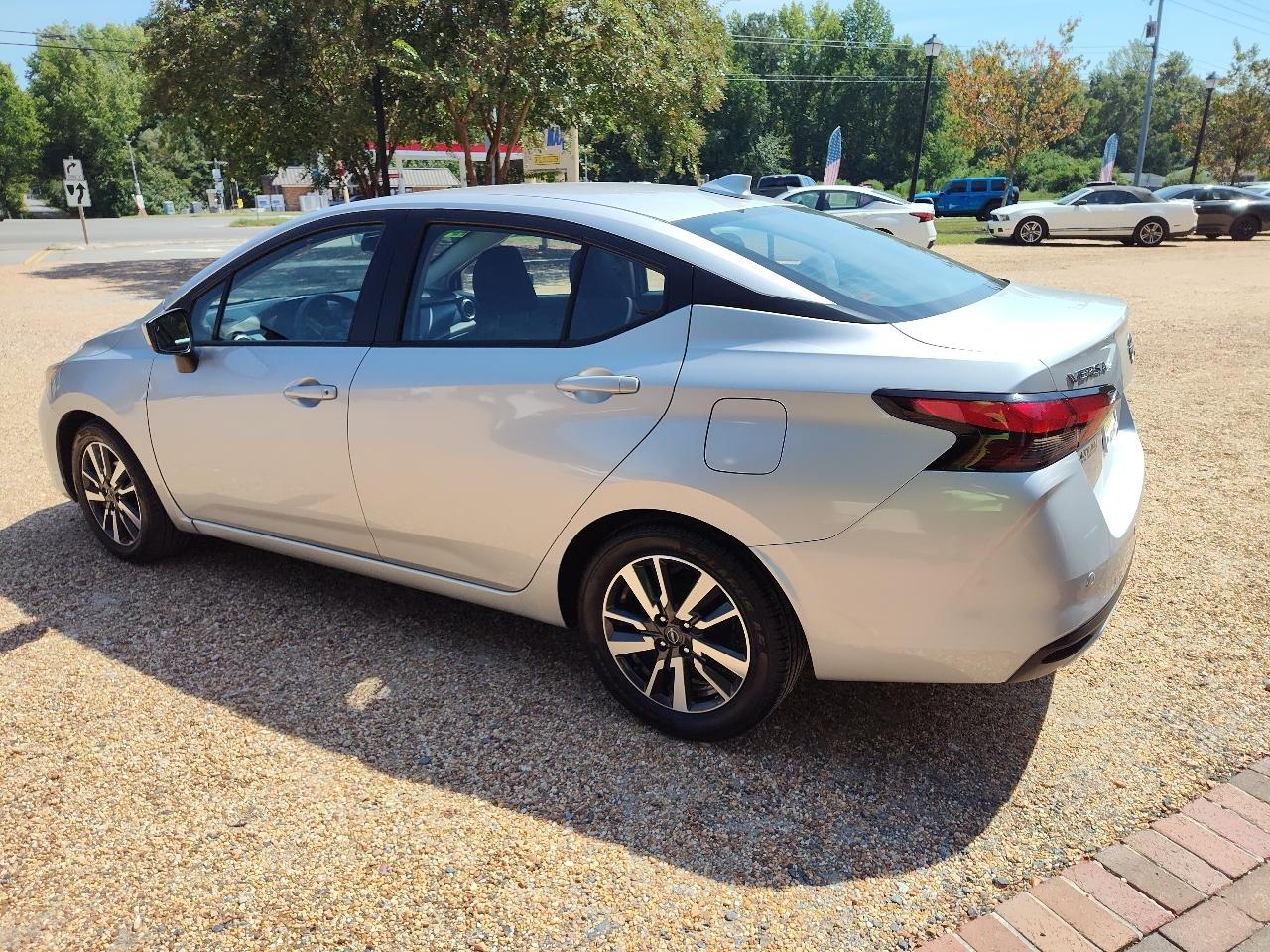 Nissan Versa SV CVT 2024