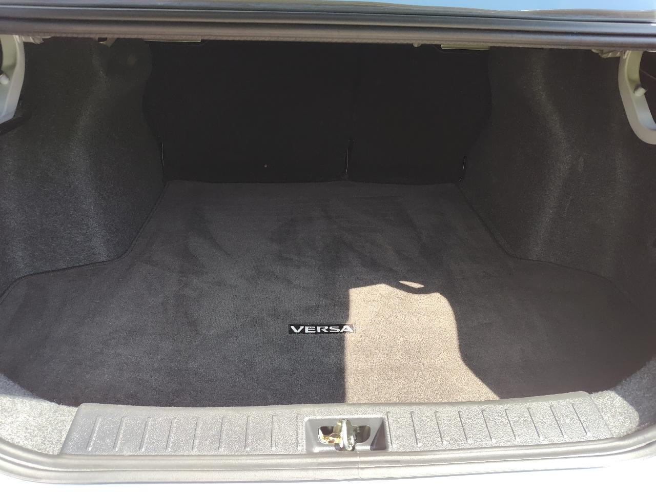 Nissan Versa SV CVT 2024