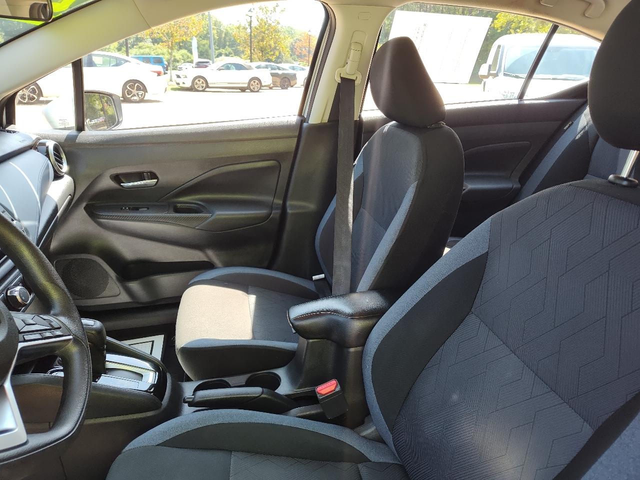 Nissan Versa SV CVT 2024