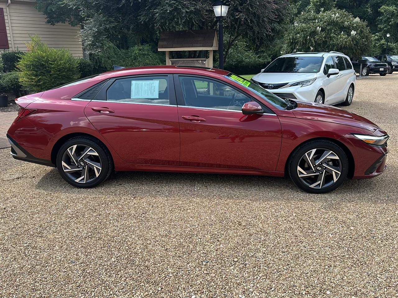 Hyundai Elantra SEL Convenience IVT 2025