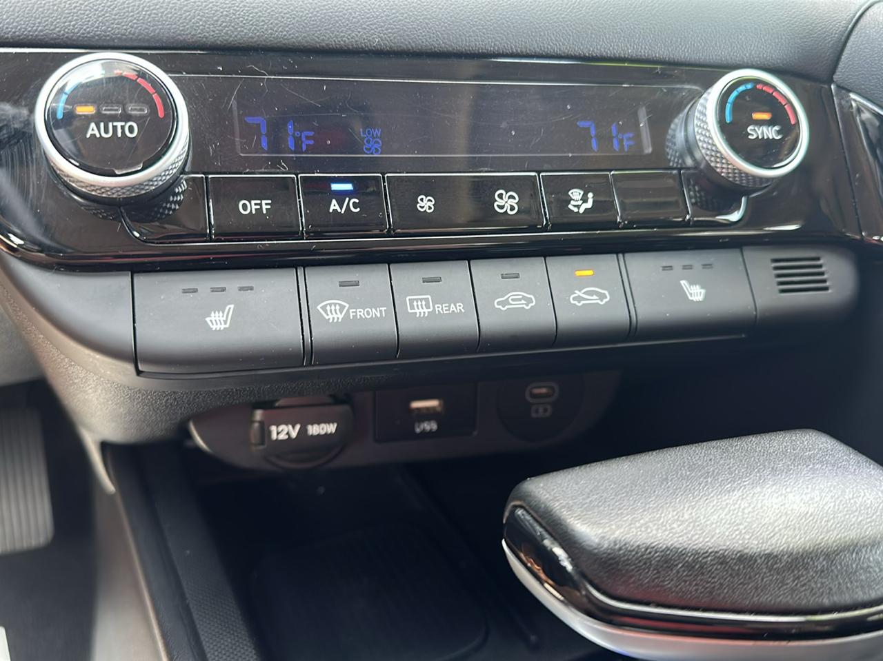 Hyundai Elantra SEL Convenience IVT 2025