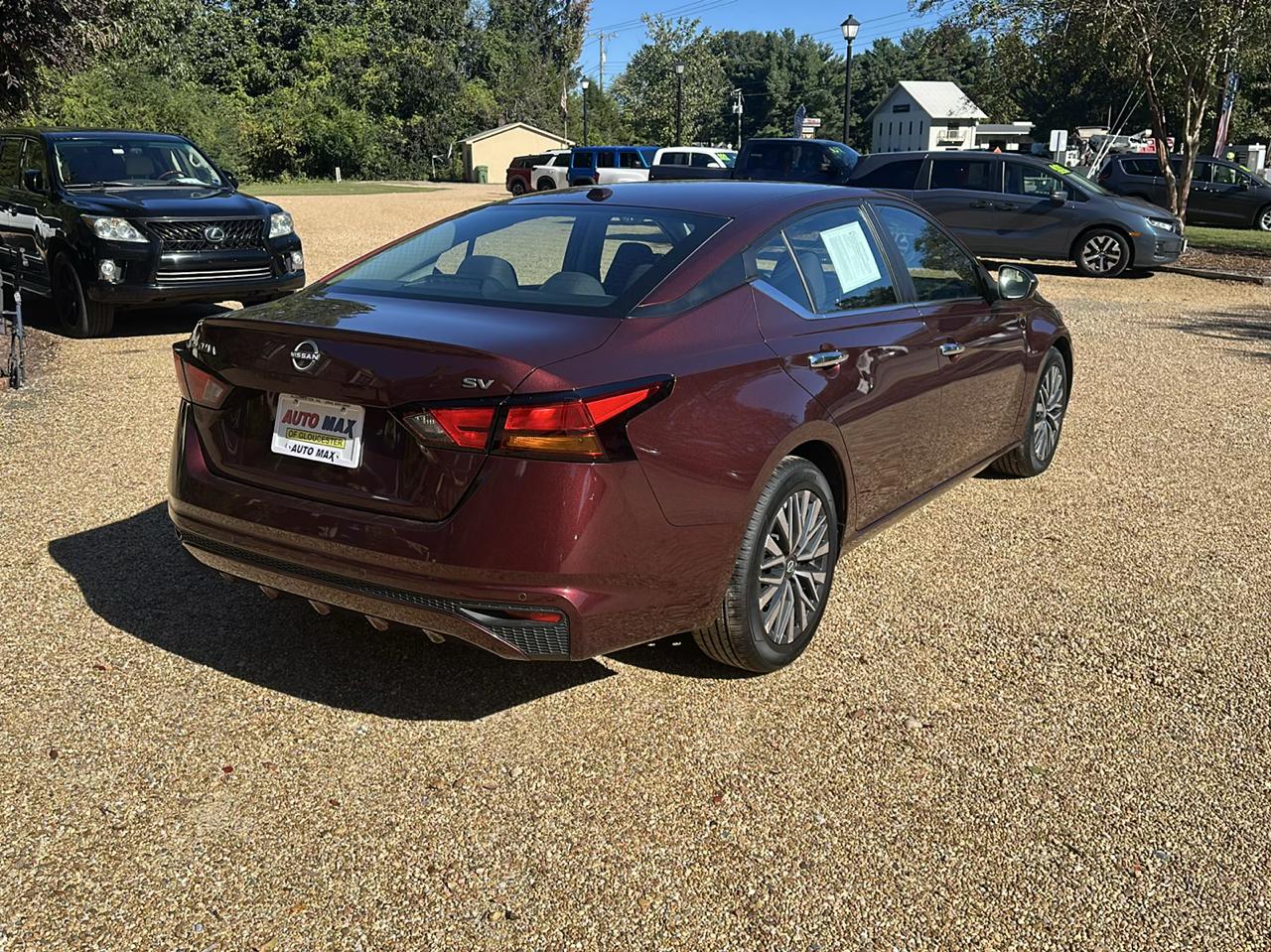 Nissan Altima 2.5 SV Sedan 2024
