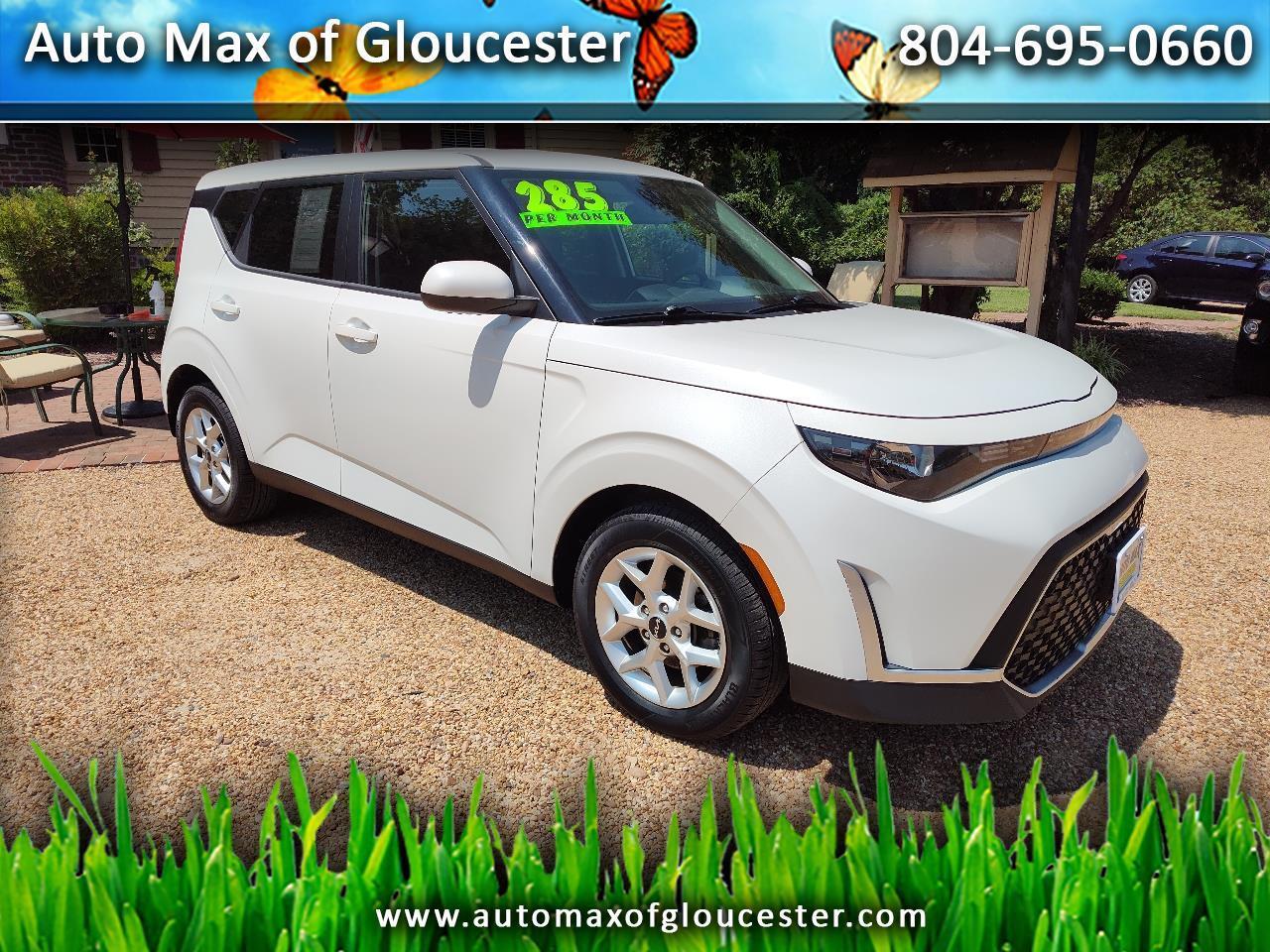 2024 Kia Soul LX IVT