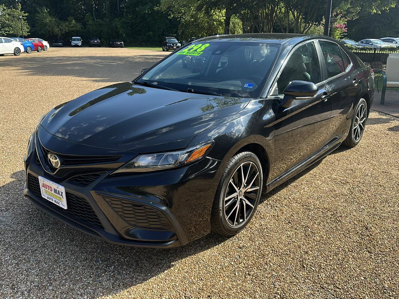 Toyota Camry SE Auto (Natl) 2022