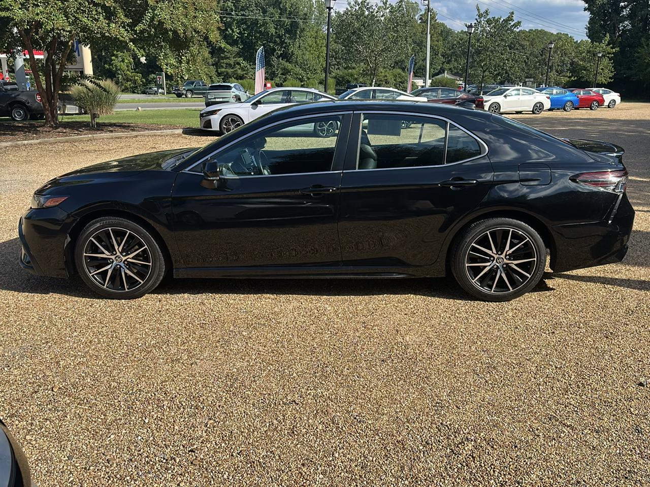 Toyota Camry SE Auto (Natl) 2022