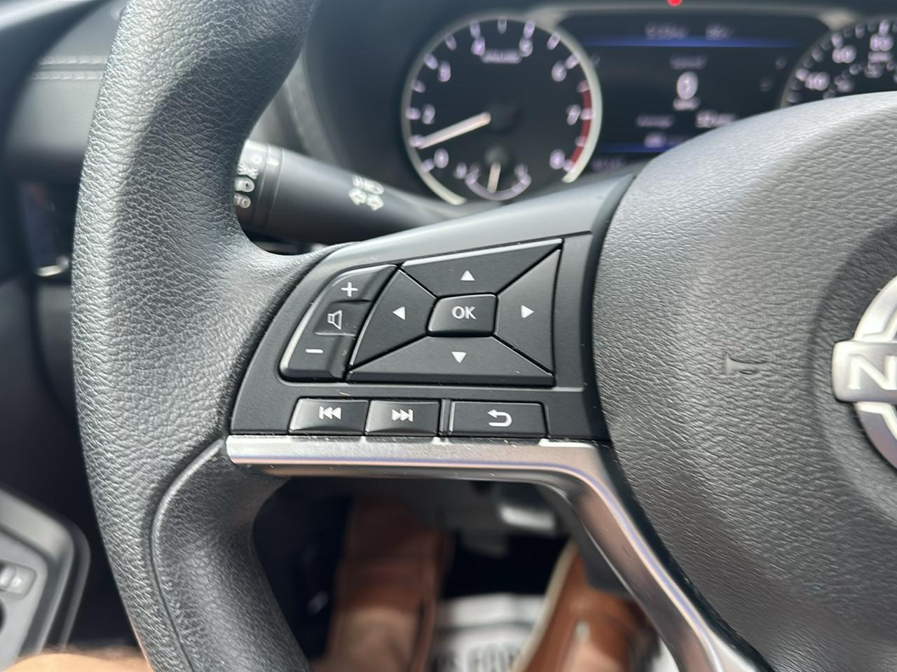 Nissan Sentra SV CVT 2025
