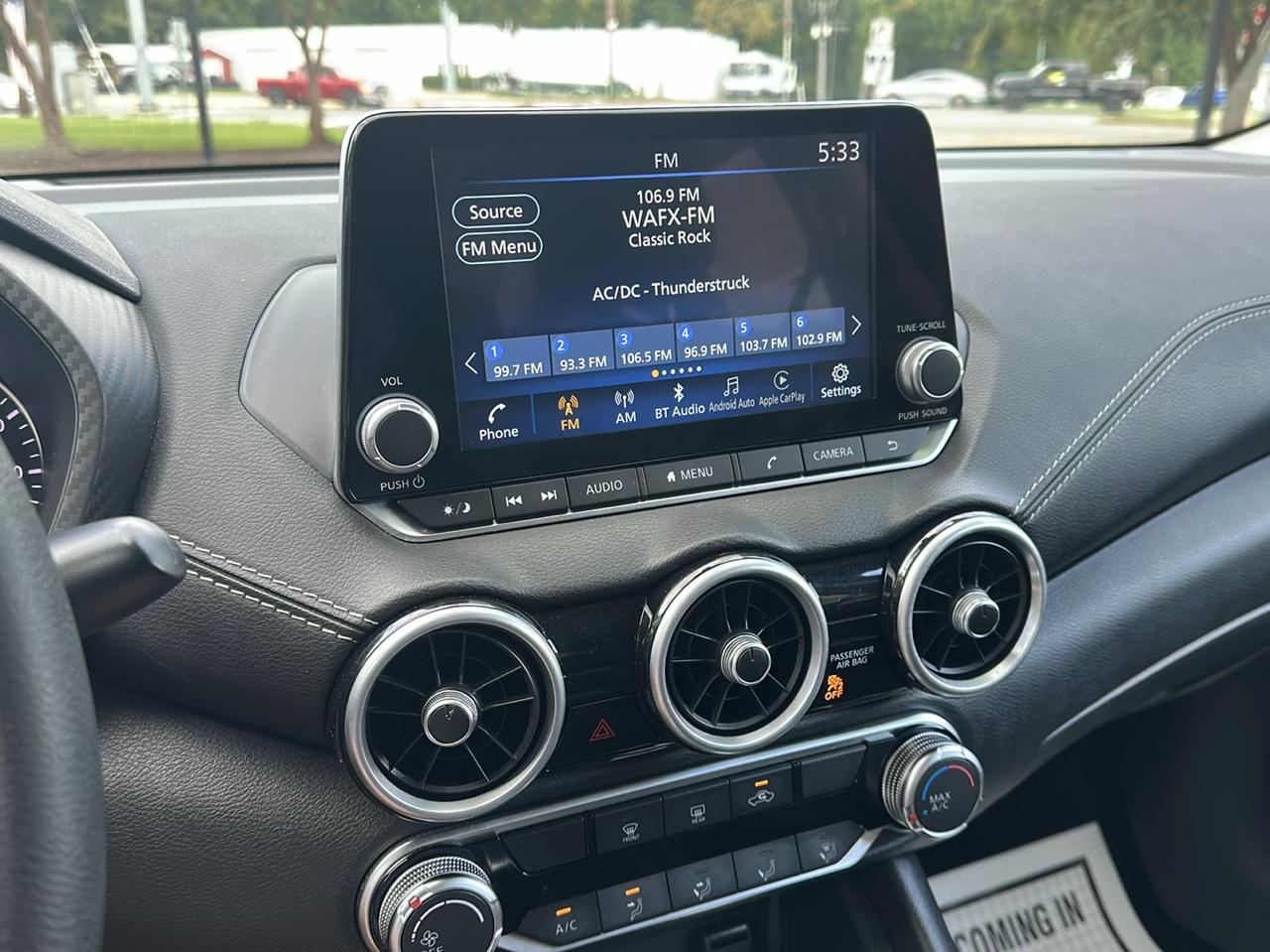 Nissan Sentra SV CVT 2025